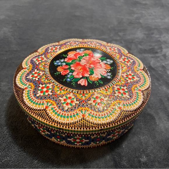 Other - Floral persian Decorative cookie container